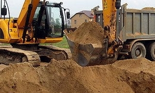 Выкопать яму экскаватором в Ангарске от 954 руб. - 2Землекопа-Нгр